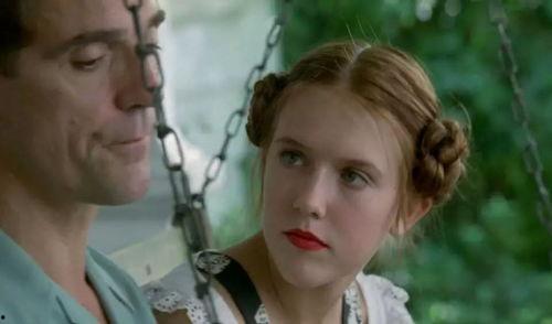 洛丽塔电影在线观看,一场禁忌之恋的在线观影之旅 第3张 洛丽塔电影在线观看,一场禁忌之恋的在线观影之旅 第3张